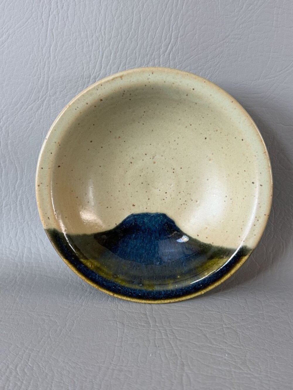 Handcrafted Studio Art Pottery Bowl JAC Signed Mount Fuji Blue Dip Stoneware 6" - Picture 6 of 10